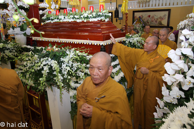 Ngày thứ 3: Các phái đoàn viếng tang cố HT. Thích Nhật Quang