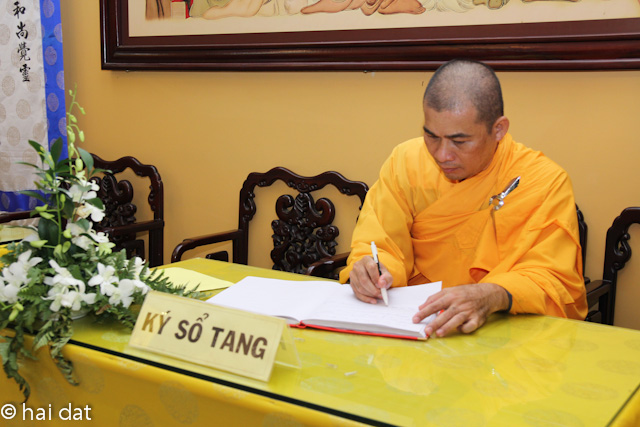 Ngày thứ 3: Các phái đoàn viếng tang cố HT. Thích Nhật Quang