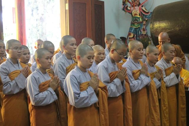 Đồng Tháp: Tốt Nghiệp Trung Cấp Phật Học Khóa VI – Khai Giảng Kháo VII