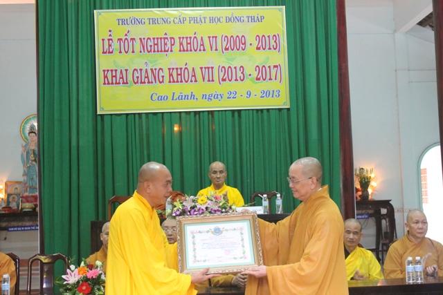 Đồng Tháp: Tốt Nghiệp Trung Cấp Phật Học Khóa VI – Khai Giảng Kháo VII