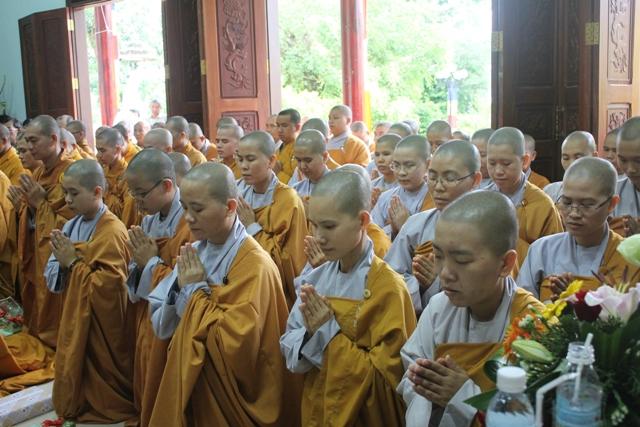 Đồng Tháp: Tốt Nghiệp Trung Cấp Phật Học Khóa VI – Khai Giảng Kháo VII