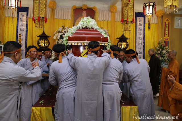 Chùm ảnh: Lễ Di Quan cố HT. Thích Nhật Quang tại TĐ Ấn Quang