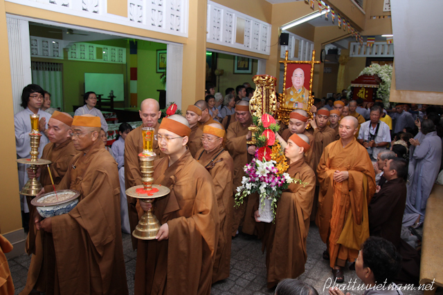 Chùm ảnh: Lễ Di Quan cố HT. Thích Nhật Quang tại TĐ Ấn Quang