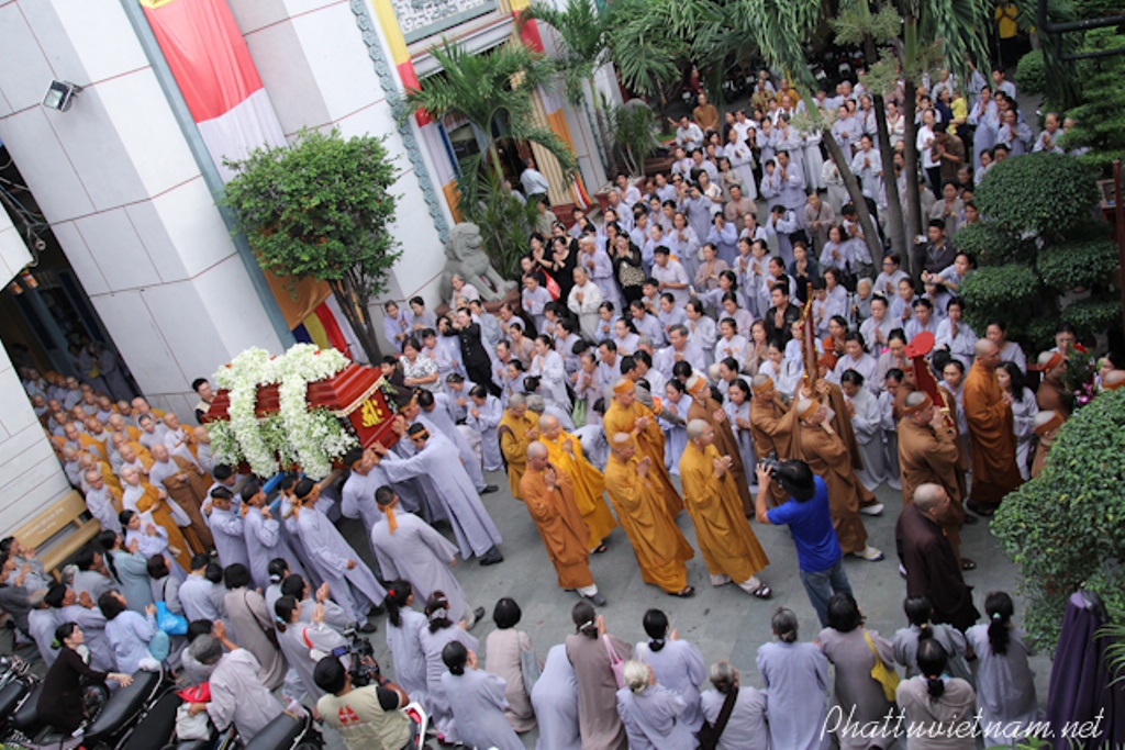 Chùm ảnh: Lễ Di Quan cố HT. Thích Nhật Quang tại TĐ Ấn Quang