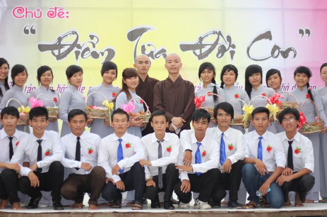 Long An: Bông hồng vào làng trong mùa Vu lan tại chùa Khánh Ninh
