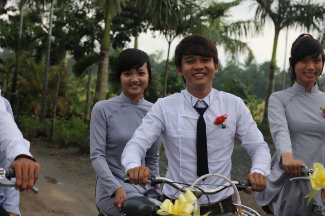 Long An: Bông hồng vào làng trong mùa Vu lan tại chùa Khánh Ninh