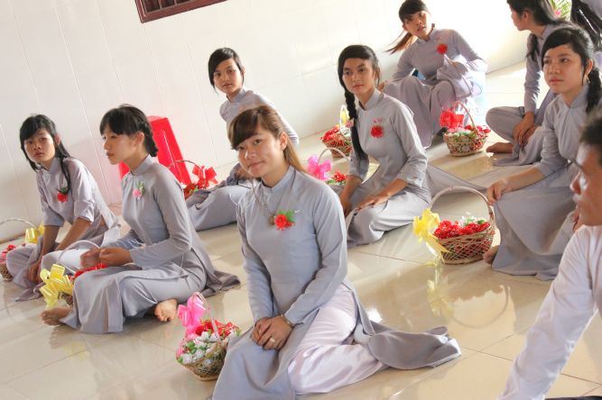 Long An: Bông hồng vào làng trong mùa Vu lan tại chùa Khánh Ninh