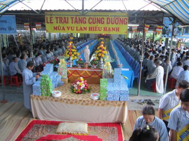 Chùa Linh Sơn Pháp Ấn thiết lễ trai tăng cúng dường Vu lan