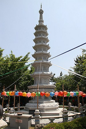 Danh thắng Đông Hải Long Cung Tự