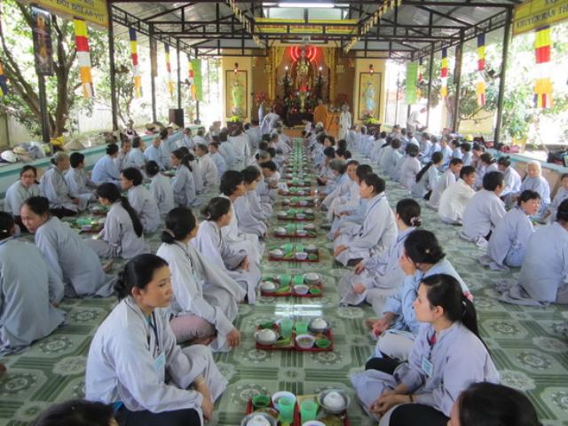 Khóa tu “Một ngày an lạc” lần thứ 43 tại chùa Sắc tứ Minh Thiện