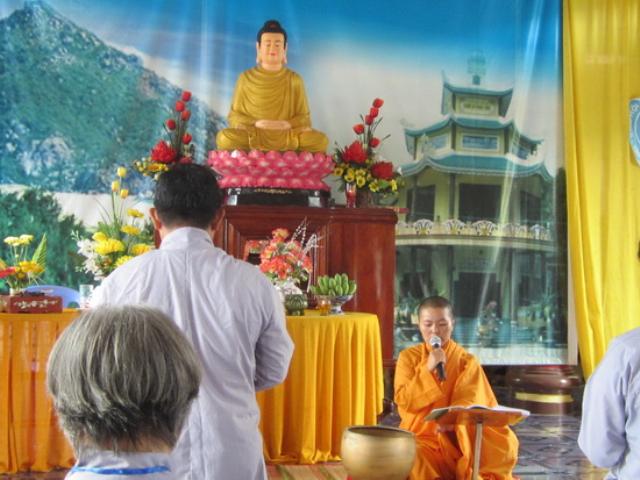 Khóa tu Bát Quan Trai tại tịnh xá Ngọc Sơn