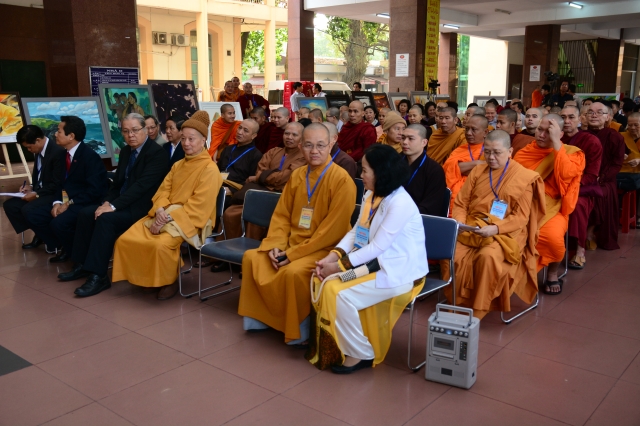 TP. HCM: Khai mạc triển lãm tranh &quot;Đất nước, con người Việt Nam với Phật giáo&quot;