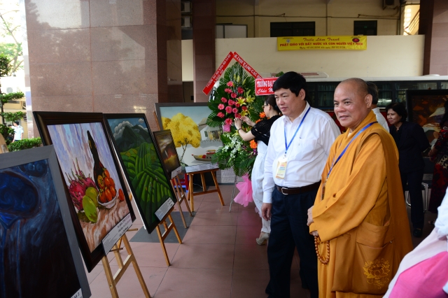 TP. HCM: Khai mạc triển lãm tranh &quot;Đất nước, con người Việt Nam với Phật giáo&quot;