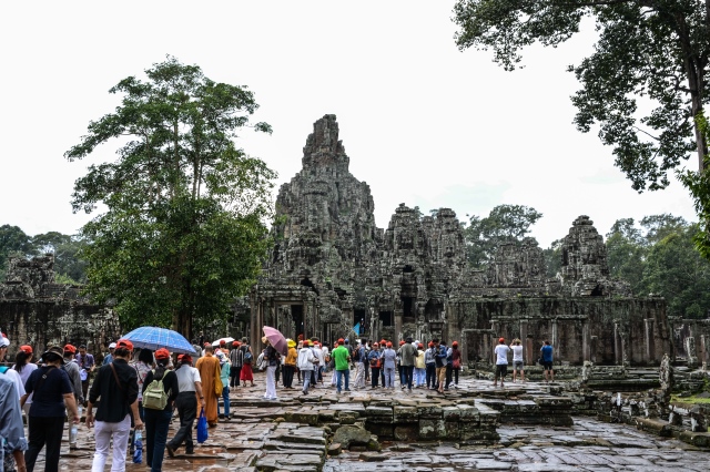Ấn tượng chuyến du lịch đón Vu Lan và từ thiện tai Campuchia