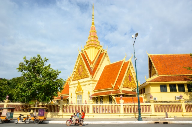 Ấn tượng chuyến du lịch đón Vu Lan và từ thiện tai Campuchia