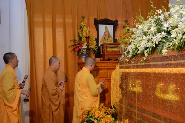 Lễ nhập Kim quan Hòa thượng Thích Đạt Đạo
