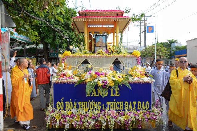Lễ phụng tống kim quan cố HT. Thích Đạt Đạo trà tỳ