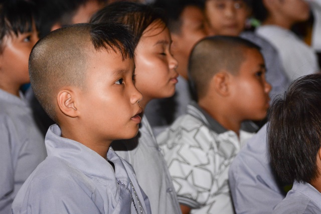 TP. HCM: Tưng bừng Đêm Hội Trăng Rằm tại chùa Thiên Chánh