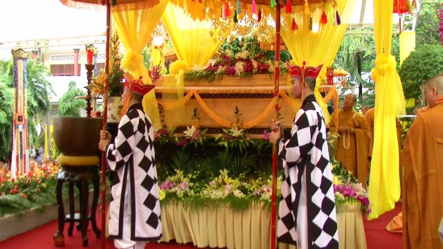 Khánh Hòa: Lễ tưởng niệm và cung tống kim quan cố Trưởng lão HT.Thích Chí Tín nhập bảo tháp