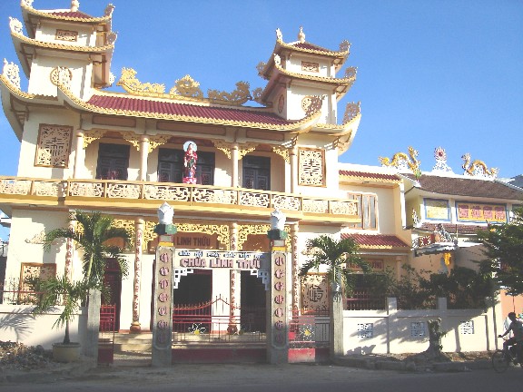 Nha Trang: Chùa Linh Thứu trang nghiêm lễ Khánh đản Bồ-tát Quán Thế Âm