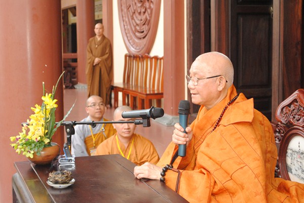 Đại Giới Đàn Quảng Đức: Hòa Thượng Tuyên Luật Sư Giáo Giới