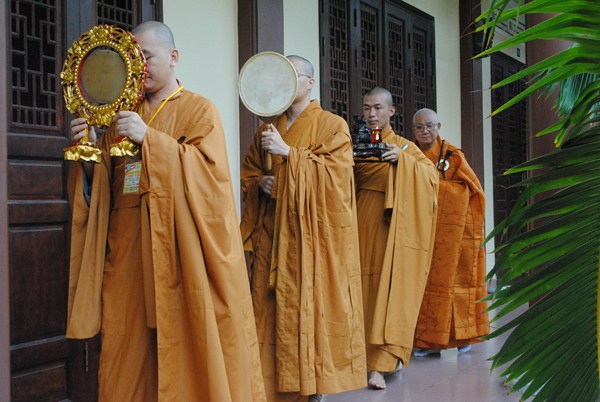 Đại Giới Đàn Quảng Đức: Hòa Thượng Tuyên Luật Sư Giáo Giới