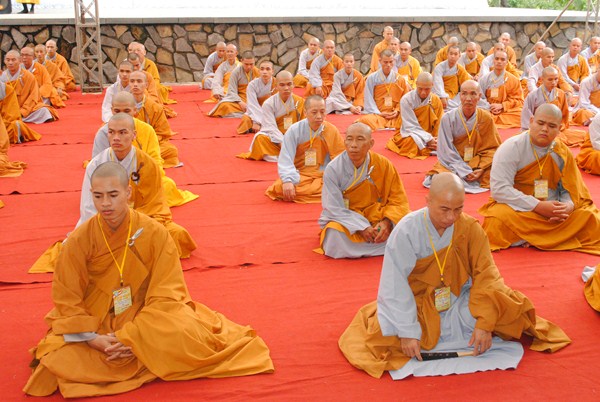 Đại Giới Đàn Quảng Đức: Hòa Thượng Tuyên Luật Sư Giáo Giới