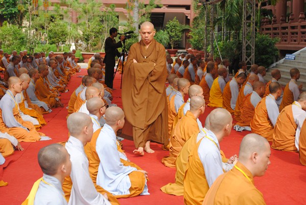 Đại Giới Đàn Quảng Đức: Hòa Thượng Tuyên Luật Sư Giáo Giới