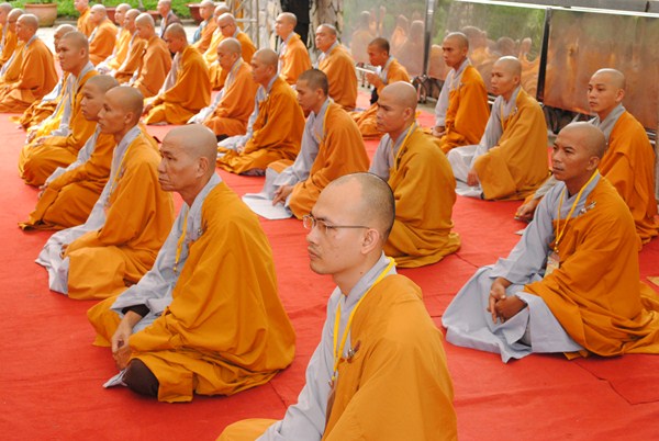 Đại Giới Đàn Quảng Đức: Hòa Thượng Tuyên Luật Sư Giáo Giới