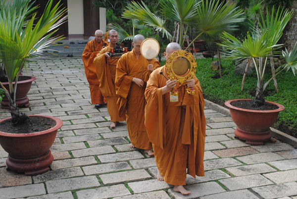 Đại Giới Đàn Quảng Đức: Hòa Thượng Tuyên Luật Sư Giáo Giới