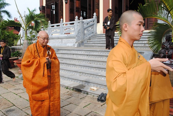 Đại Giới Đàn Quảng Đức: Hòa Thượng Tuyên Luật Sư Giáo Giới