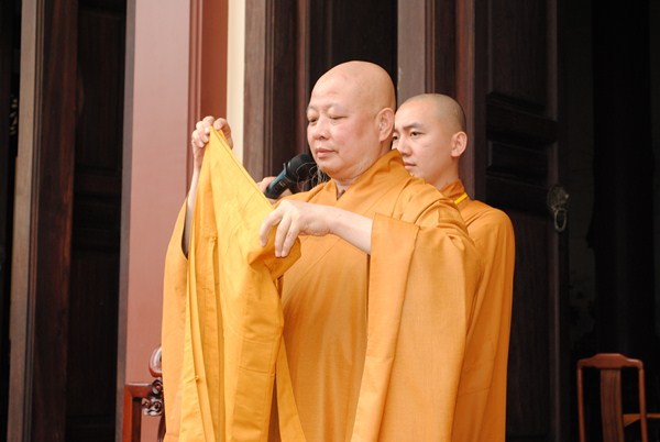 Đại Giới Đàn Quảng Đức: Hòa Thượng Tuyên Luật Sư Giáo Giới