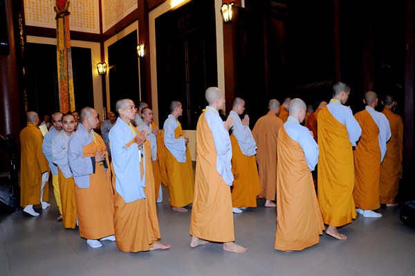 Đại Giới Đàn Quảng Đức: Tuyên Thanh Qui - Khai Chung Bảng - Niêm Đàn Sái Tịnh - Tụng Luật