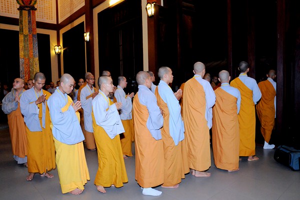 Đại Giới Đàn Quảng Đức: Tuyên Thanh Qui - Khai Chung Bảng - Niêm Đàn Sái Tịnh - Tụng Luật