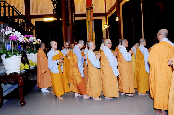 Đại Giới Đàn Quảng Đức: Tuyên Thanh Qui - Khai Chung Bảng - Niêm Đàn Sái Tịnh - Tụng Luật