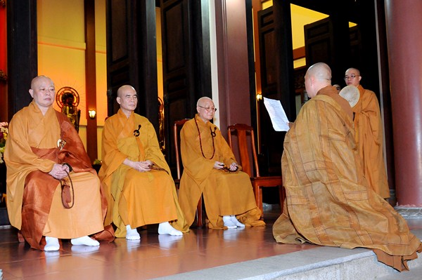 Đại Giới Đàn Quảng Đức: Tuyên Thanh Qui - Khai Chung Bảng - Niêm Đàn Sái Tịnh - Tụng Luật