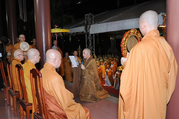Đại Giới Đàn Quảng Đức: Tuyên Thanh Qui - Khai Chung Bảng - Niêm Đàn Sái Tịnh - Tụng Luật