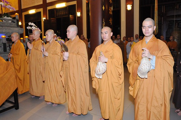 Đại Giới Đàn Quảng Đức: Tuyên Thanh Qui - Khai Chung Bảng - Niêm Đàn Sái Tịnh - Tụng Luật