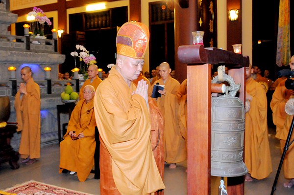 Đại Giới Đàn Quảng Đức: Tuyên Thanh Qui - Khai Chung Bảng - Niêm Đàn Sái Tịnh - Tụng Luật