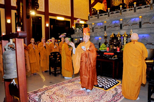 Đại Giới Đàn Quảng Đức: Tuyên Thanh Qui - Khai Chung Bảng - Niêm Đàn Sái Tịnh - Tụng Luật