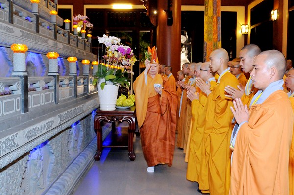 Đại Giới Đàn Quảng Đức: Tuyên Thanh Qui - Khai Chung Bảng - Niêm Đàn Sái Tịnh - Tụng Luật