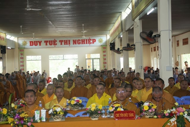 Trường TCPH Đồng Nai: Lễ phát văn bằng tốt nghiệp khóa VI (2009-2013) &amp; Khai giảng khóa VII (2013-2017)
