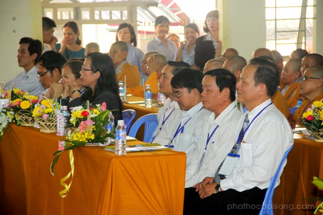 Trường TCPH Đồng Nai: Lễ phát văn bằng tốt nghiệp khóa VI (2009-2013) &amp; Khai giảng khóa VII (2013-2017)