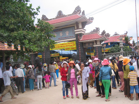 Chùa Linh Phong: Bên dòng suối Tiên Du - Ninh Hòa