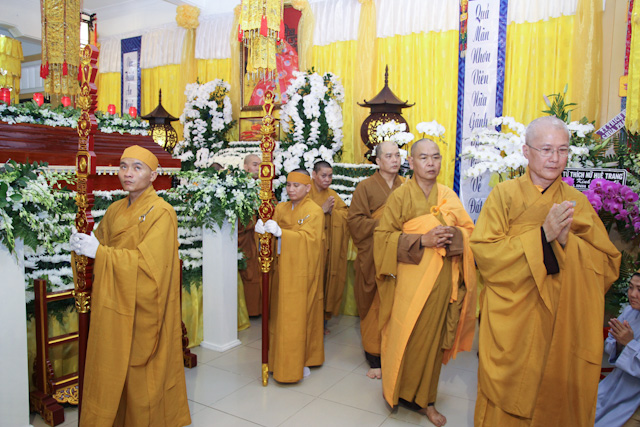 Ngày thứ 2: Các phái đoàn viếng tang cố HT. Thích Nhật Quang