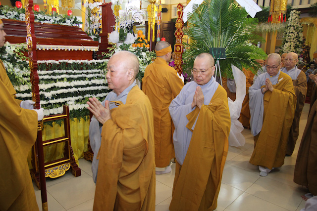 Ngày thứ 2: Các phái đoàn viếng tang cố HT. Thích Nhật Quang