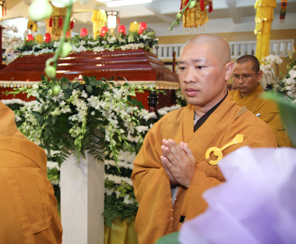 Ngày thứ 2: Các phái đoàn viếng tang cố HT. Thích Nhật Quang
