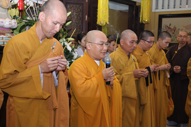 Ngày thứ 2: Các phái đoàn viếng tang cố HT. Thích Nhật Quang