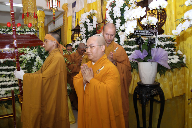 Ngày thứ 2: Các phái đoàn viếng tang cố HT. Thích Nhật Quang