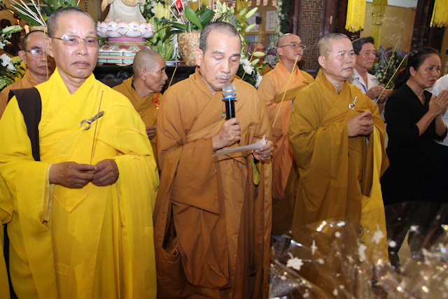 Ngày thứ 2: Các phái đoàn viếng tang cố HT. Thích Nhật Quang